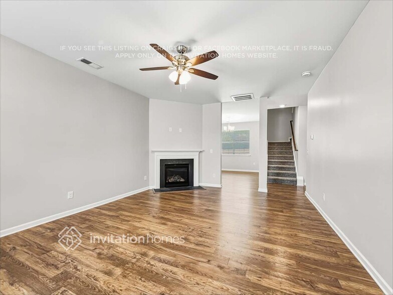 Building Photo - 7421 Larwill Ln