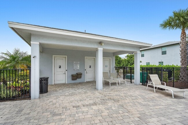 Building Photo - 5623 Enclave Dr