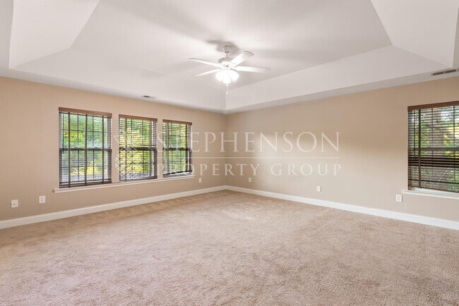 Building Photo - 405 Abbeydale Way