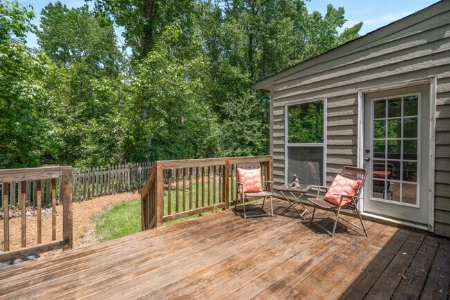 Building Photo - 2795 Bentwood Dr
