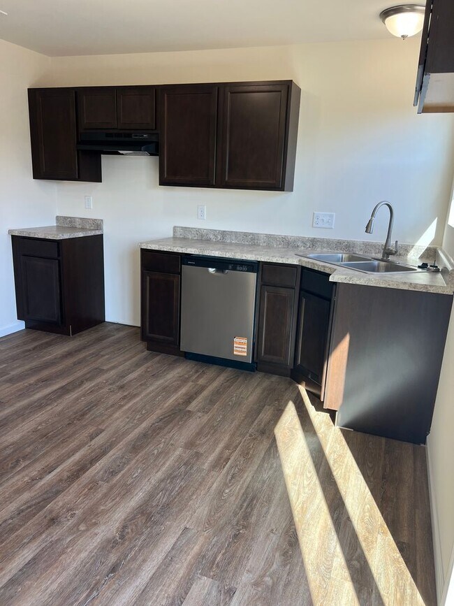 Building Photo - Brand new 3 beds 2 baths house