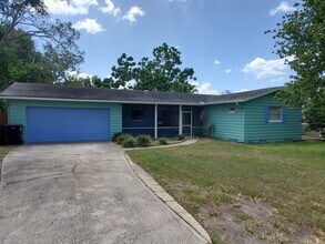 Building Photo - Large 4x2 Home in Conway area
