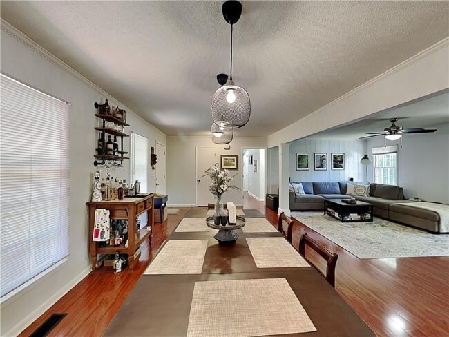 Building Photo - 456 Mark Ave