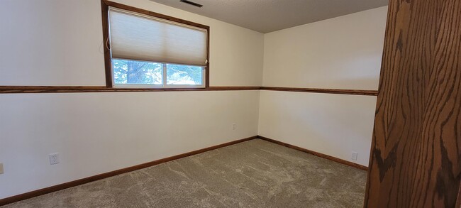 Building Photo - 4020 2nd Pl NW