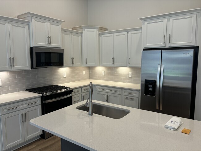 Building Photo - 112 Doya Ct