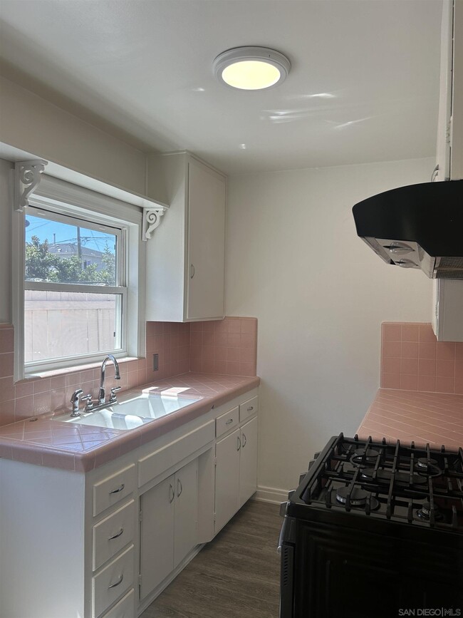 Building Photo - 4734 Biona Dr