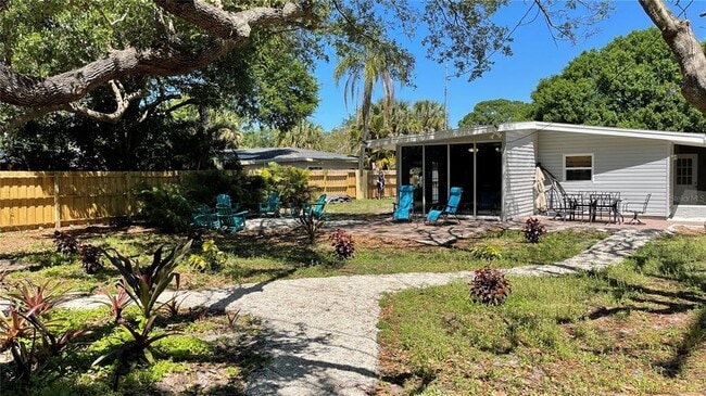 Building Photo - 2504 S Milmar Dr