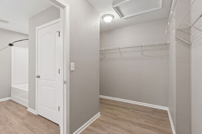 Building Photo - Spacious 5-Bedroom Home  – Prime Amelia Concourse Location!