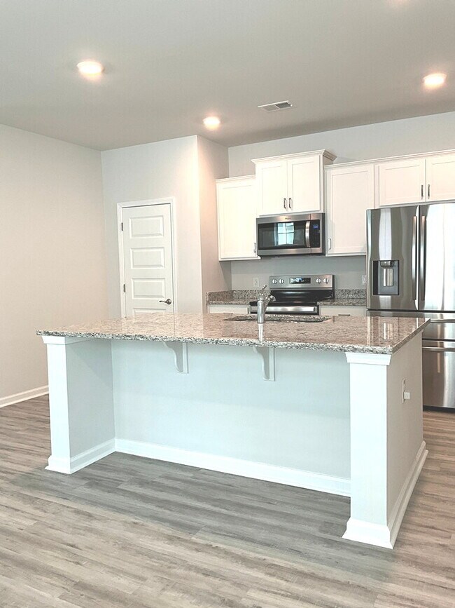Building Photo - Elegant Living in Westbrook @ Savannah Quarters