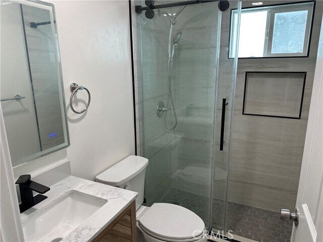 Building Photo - 2161 Myrtle Ave