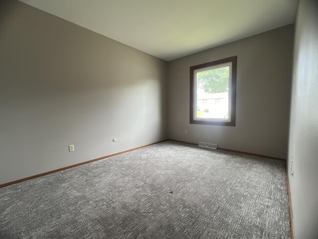 Building Photo - 3428 Dove St