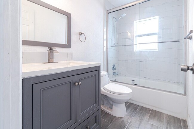 Building Photo - 163 W Blue Heron Blvd