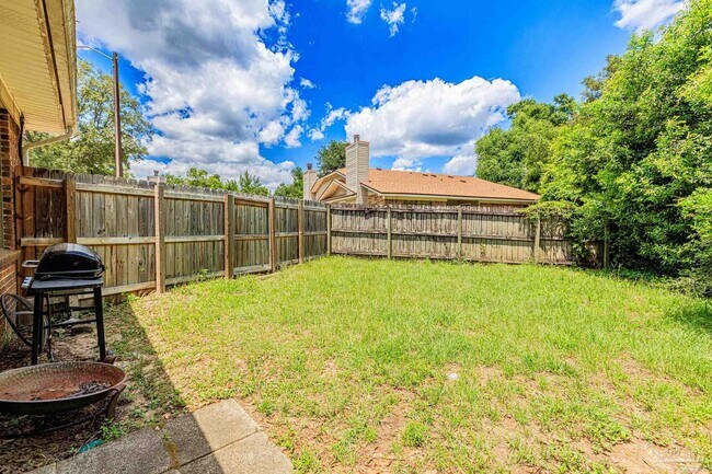 Building Photo - 6242 Ridgegate Cir