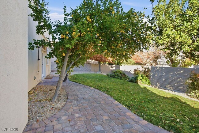 Building Photo - 5130 Amanda Ln