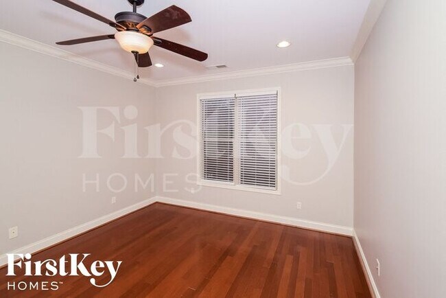 Building Photo - 152 Willow View Lane