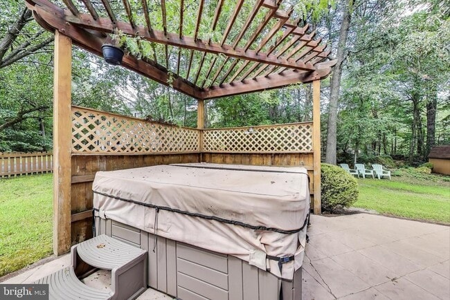 Building Photo - 114 Fordham Dr