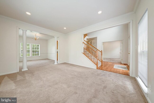 Building Photo - 42038 Cherish Ct