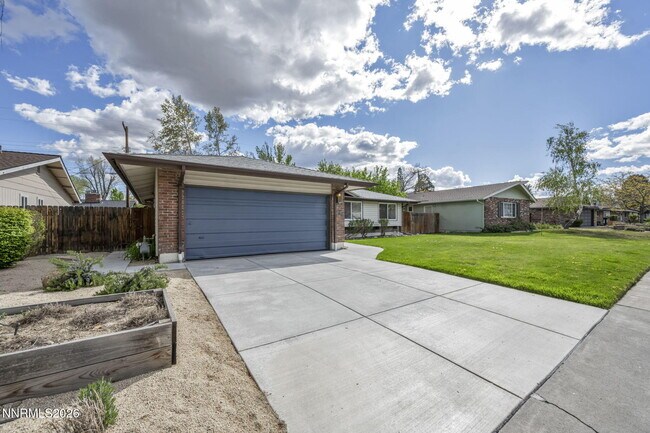 Building Photo - 1490 Foster Dr