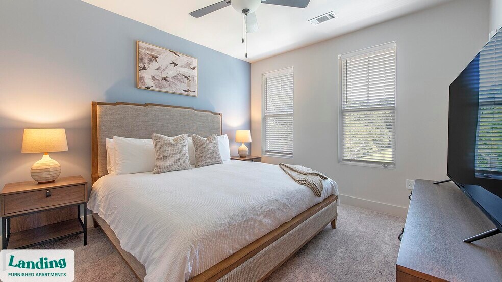 Building Photo - 404 W 26th St