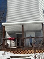 Building Photo - 1442 Main St