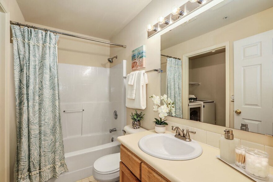 Building Photo - 2001 120th Pl SE