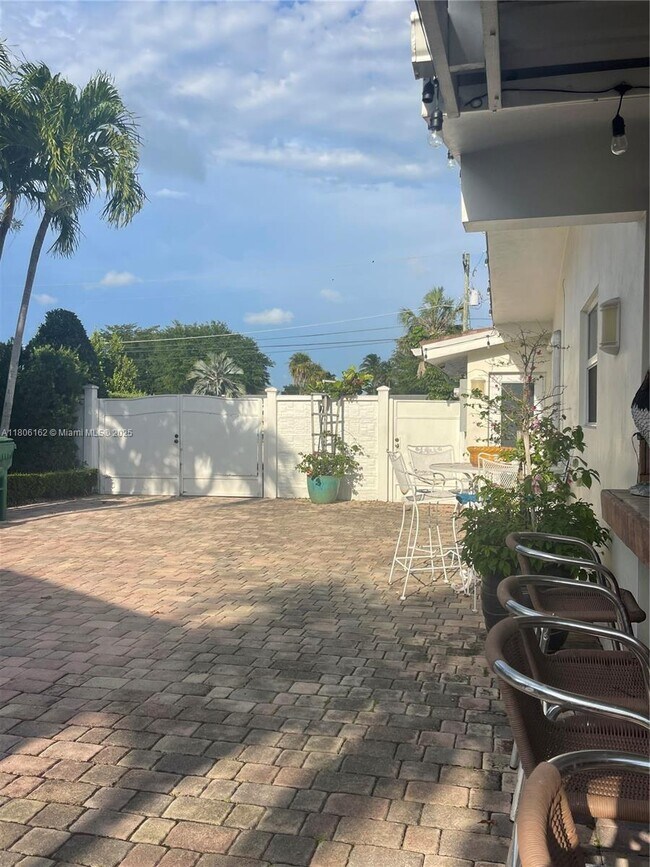 Building Photo - 8620 SW 87th Ave