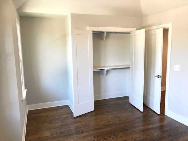 Building Photo - Coming Soon! Great modern rental in The Nations!