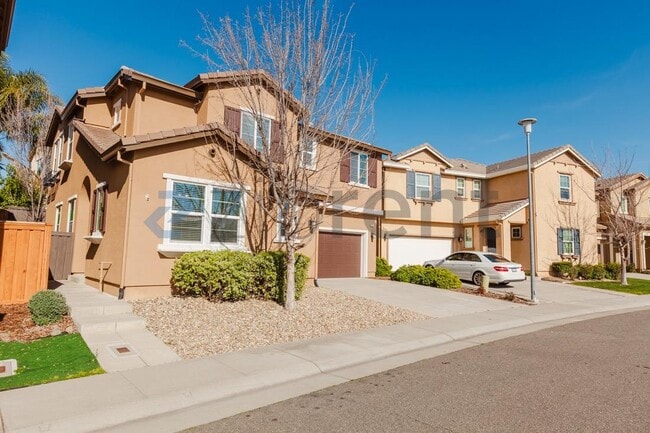 Building Photo - 873 Willow Bridge Dr