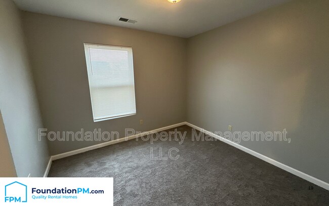 Building Photo - 91 Brighton Village Loop