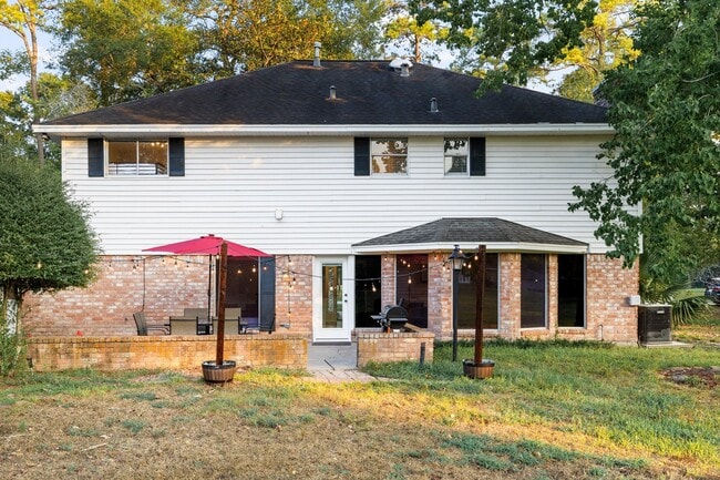 Building Photo - 522 River Plantation Dr