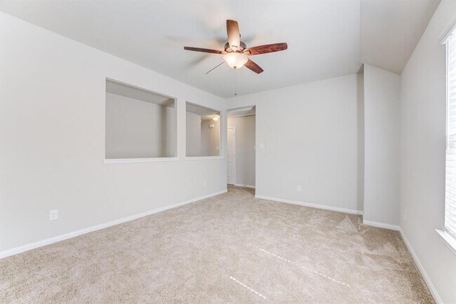Building Photo - 5842 Adelaide River Dr