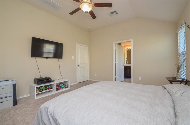 Building Photo - 3615 Sumner Lodge Dr