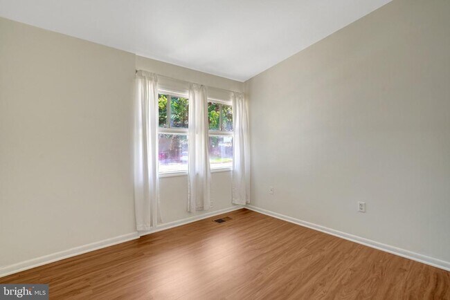 Building Photo - 4771 Parkman Ct