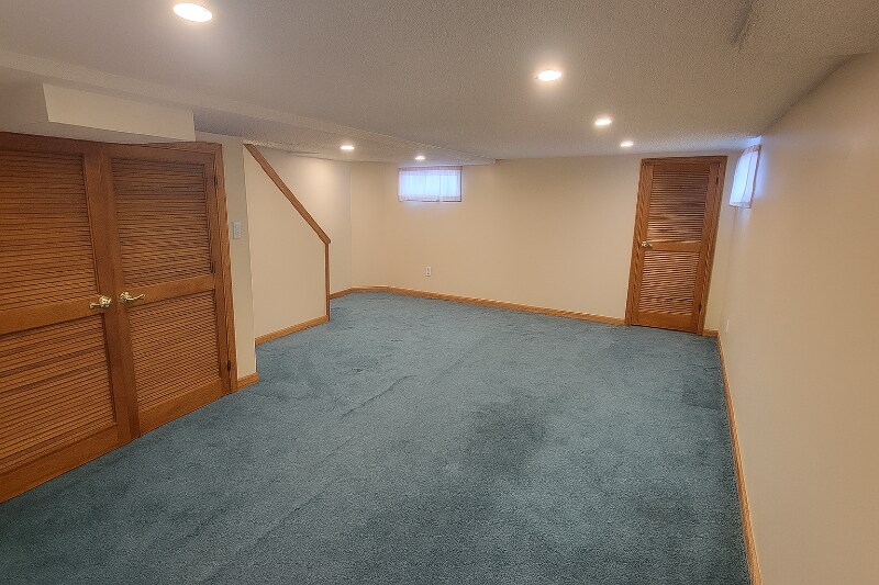 Building Photo - 248 S Bayberry Ln