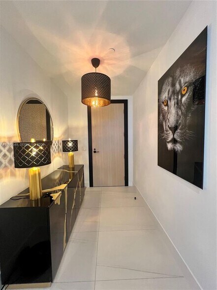 Building Photo - 153 N Seabreeze Blvd