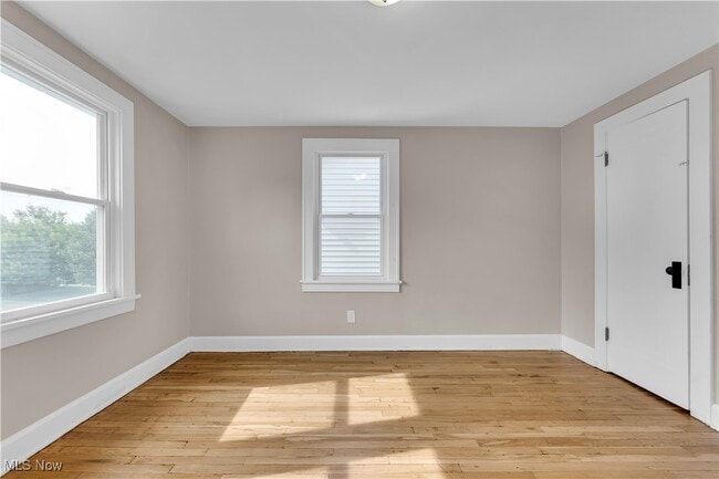 Building Photo - 5181 Clement Ave