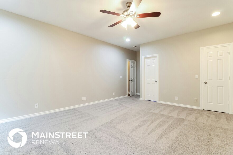 Building Photo - 1220 Interurban Way