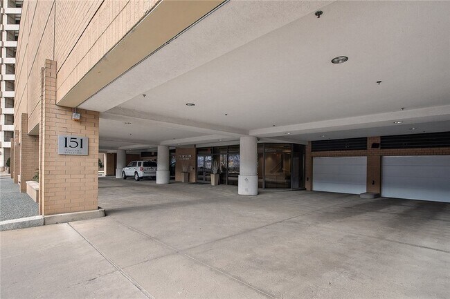 Building Photo - 151 Fort Pitt Blvd