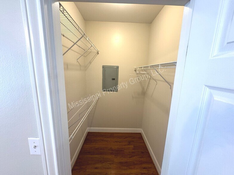 Building Photo - 408 Private Rd 3097