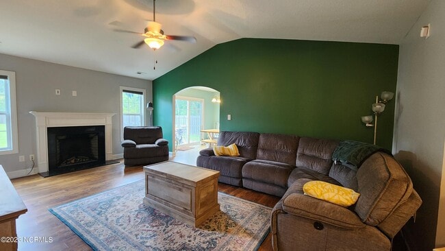 Building Photo - 119 Peytons Ridge Dr