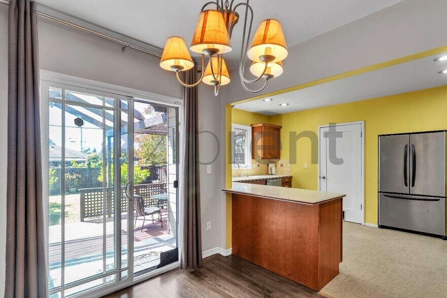 Building Photo - Unit N/A
