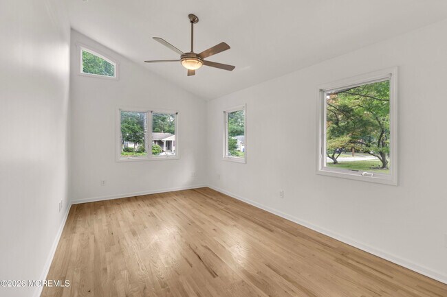 Building Photo - 14 Copperfield Ct