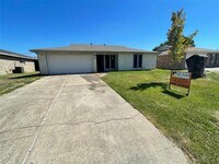 Building Photo - 608 Coolwood Ln