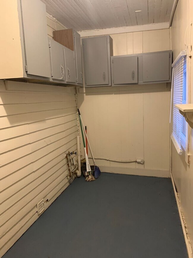 Building Photo - 3bdr single family home for rent!