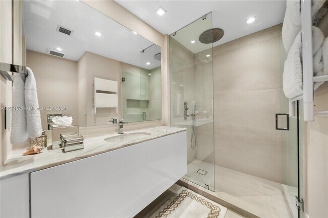 Building Photo - 10203 Collins Ave