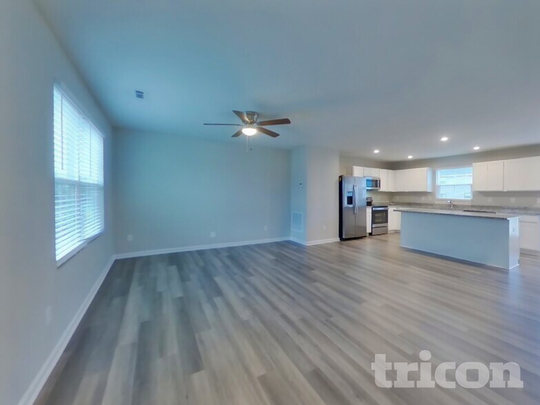 Building Photo - 1082 Suffolk Ln