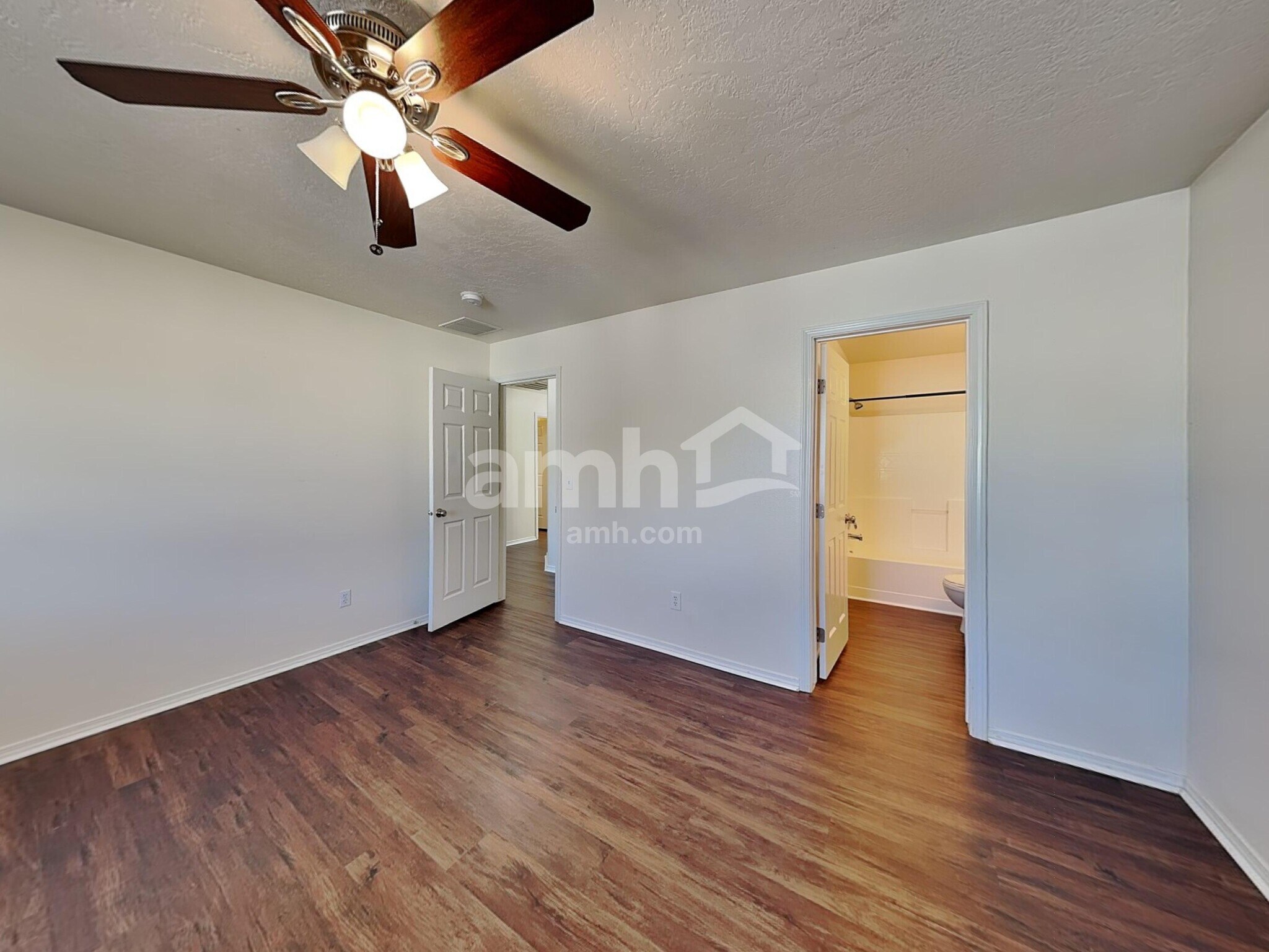 Building Photo - 3342 W Wave Dr