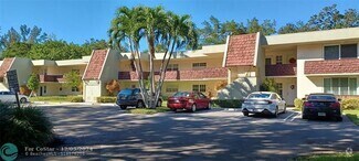 Building Photo - 3151 N Course Ln