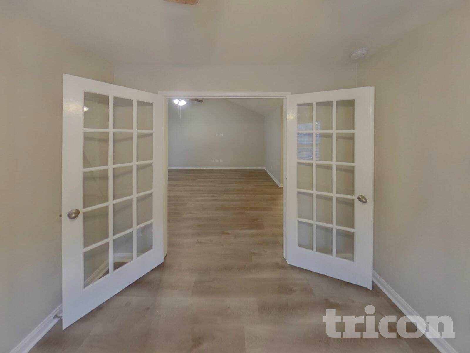 Building Photo - 185 Presidents Way