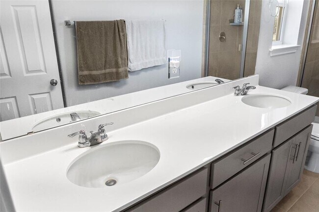 Building Photo - 11207 Sentinel Dr